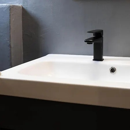 Apartment In The Heart Of *