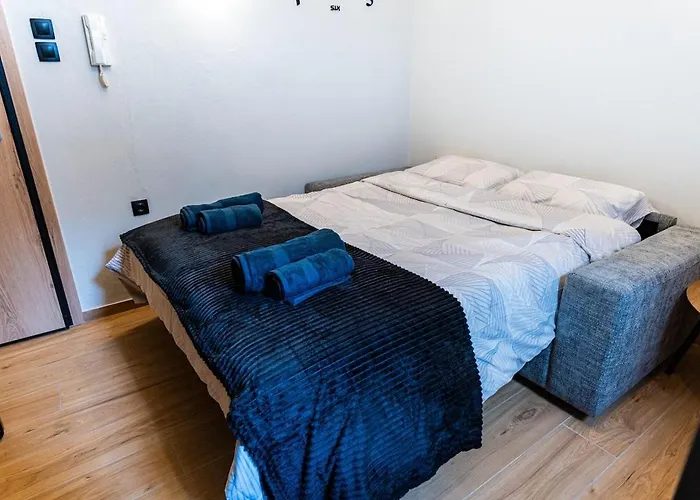 Apartment In The Heart Of *